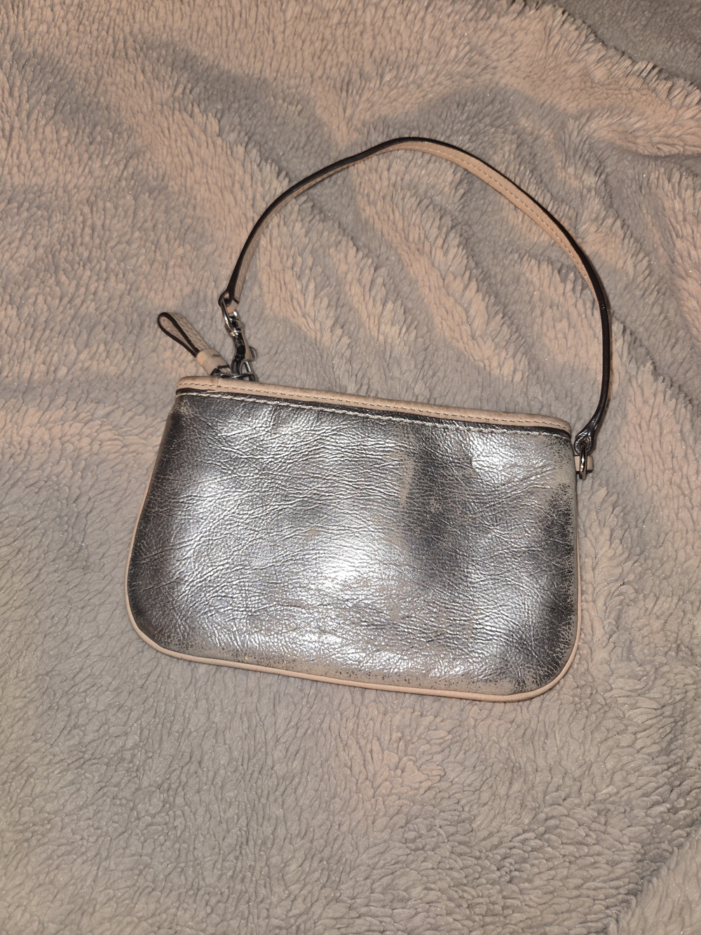 2 Coach Wristlet Clutches - Picture 3 of 8
